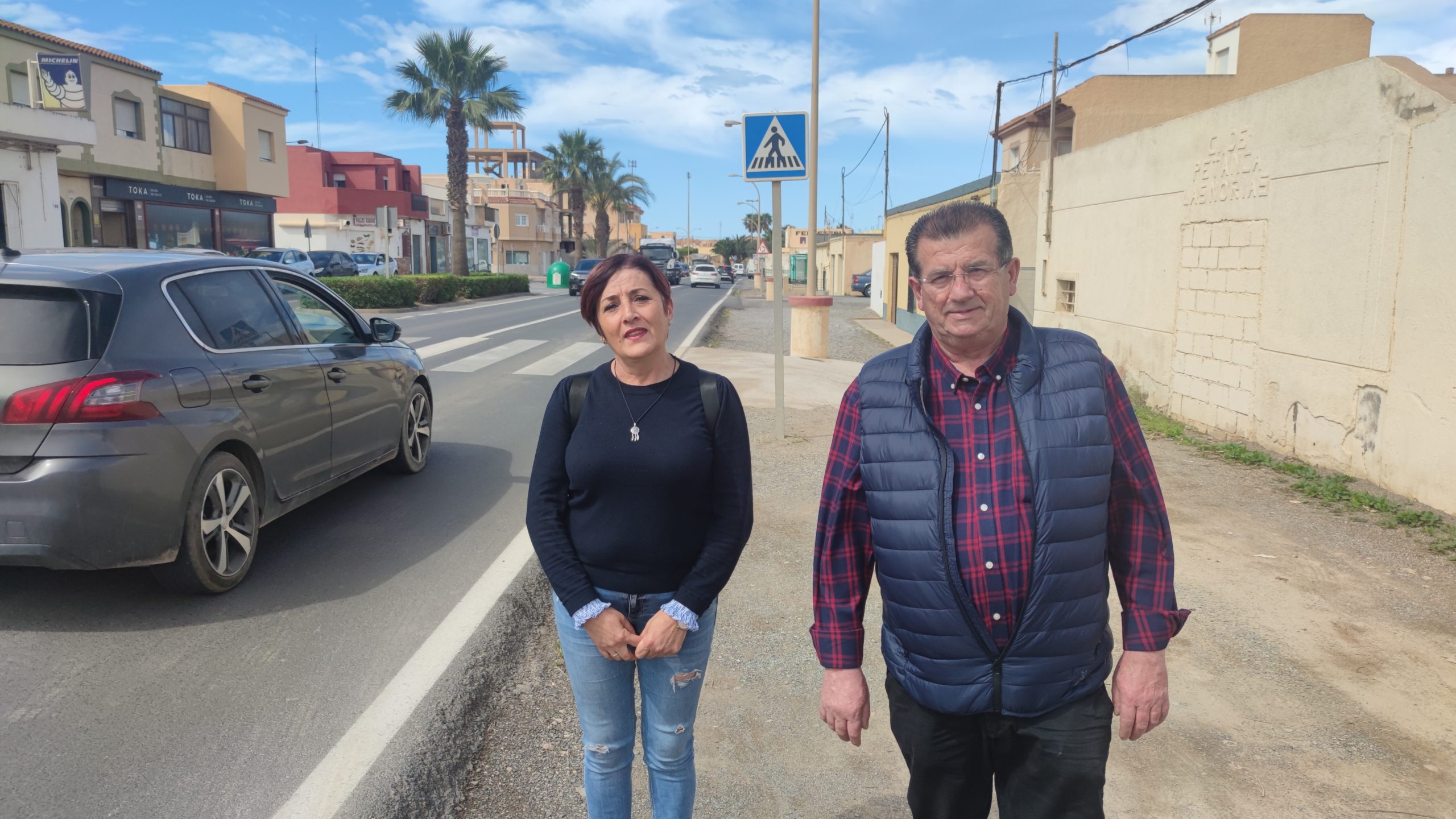 EL EJIDO.  El PSOE de El Ejido califica de “chapuza” la solución brindada por el Gobierno local a su petición para el rebaje del firme en la carretera de La Mojonera a su paso por Las Norias