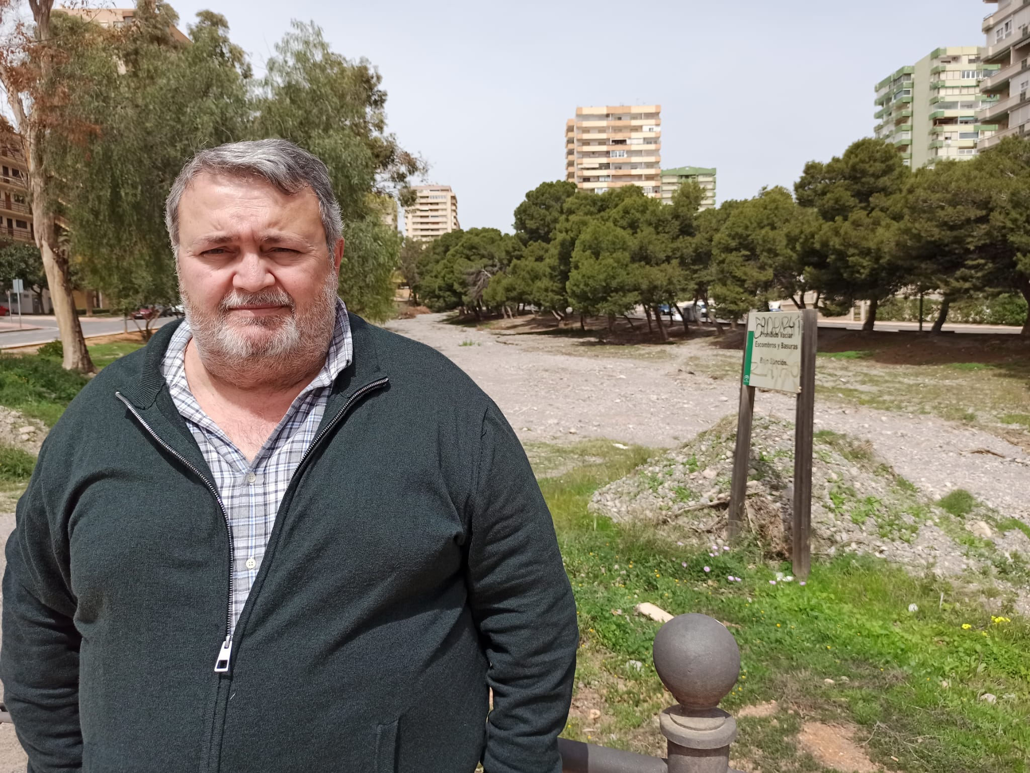 ROQUETAS.  Manolo García: “Gabriel Amat está dispuesto a meter las máquinas para arrasar la Rambla de San Antonio en sus ansias por hormigonar toda la ciudad”