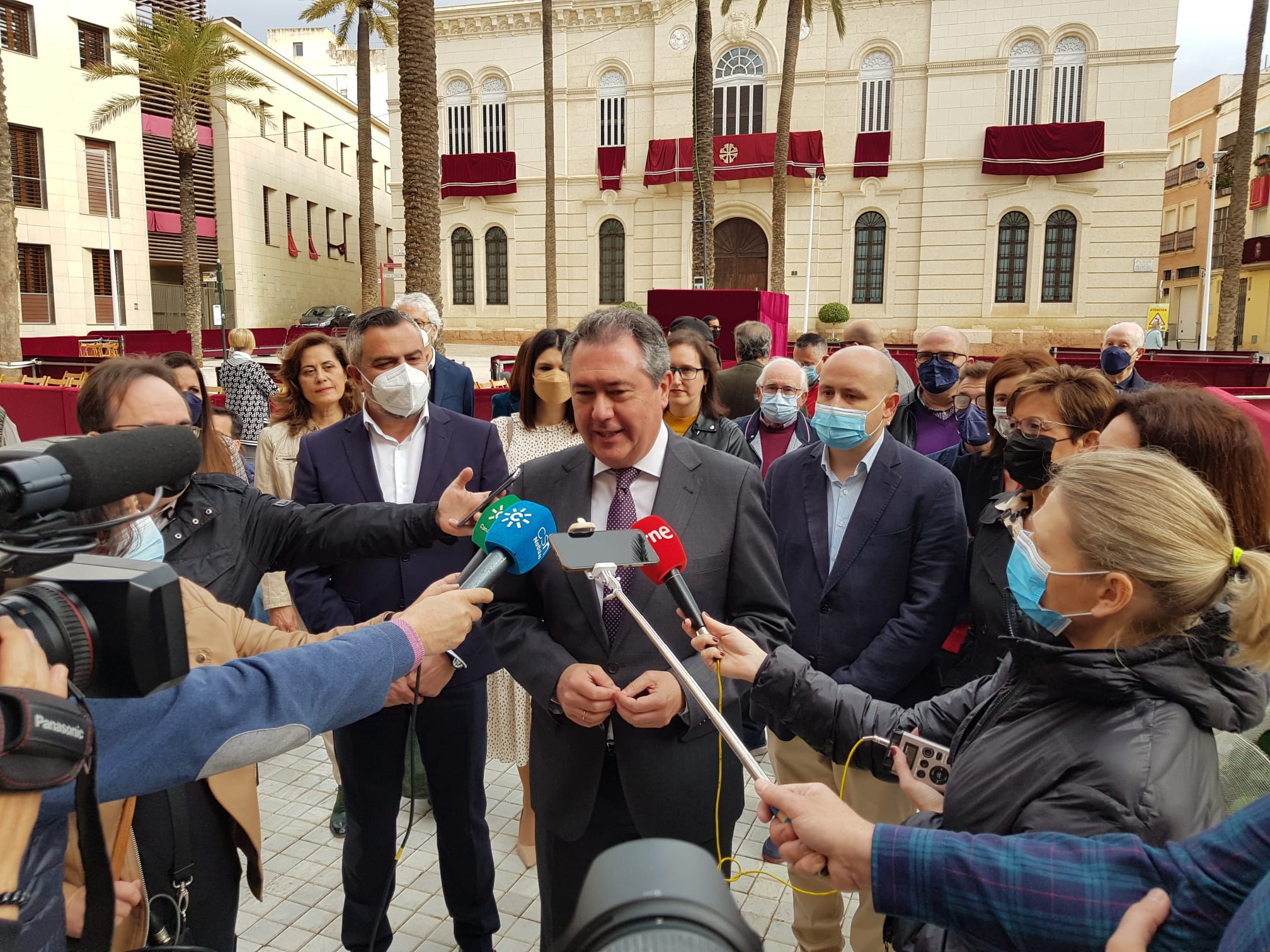 Juan Espadas: “Moreno Bonilla convocará elecciones en junio para que no se visualice el mal momento que vive la economía y el empleo y para no dar cuentas sobre los contratos de emergencia hechos en pandemia”