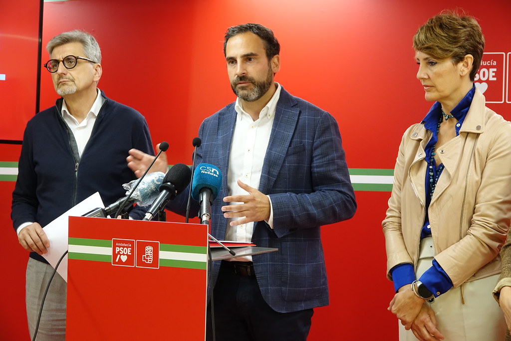 El PSOE-A denuncia que “la incompetencia absoluta y la dejadez” de Moreno Bonilla dispara a máximos históricos las listas de espera sanitarias en Andalucía