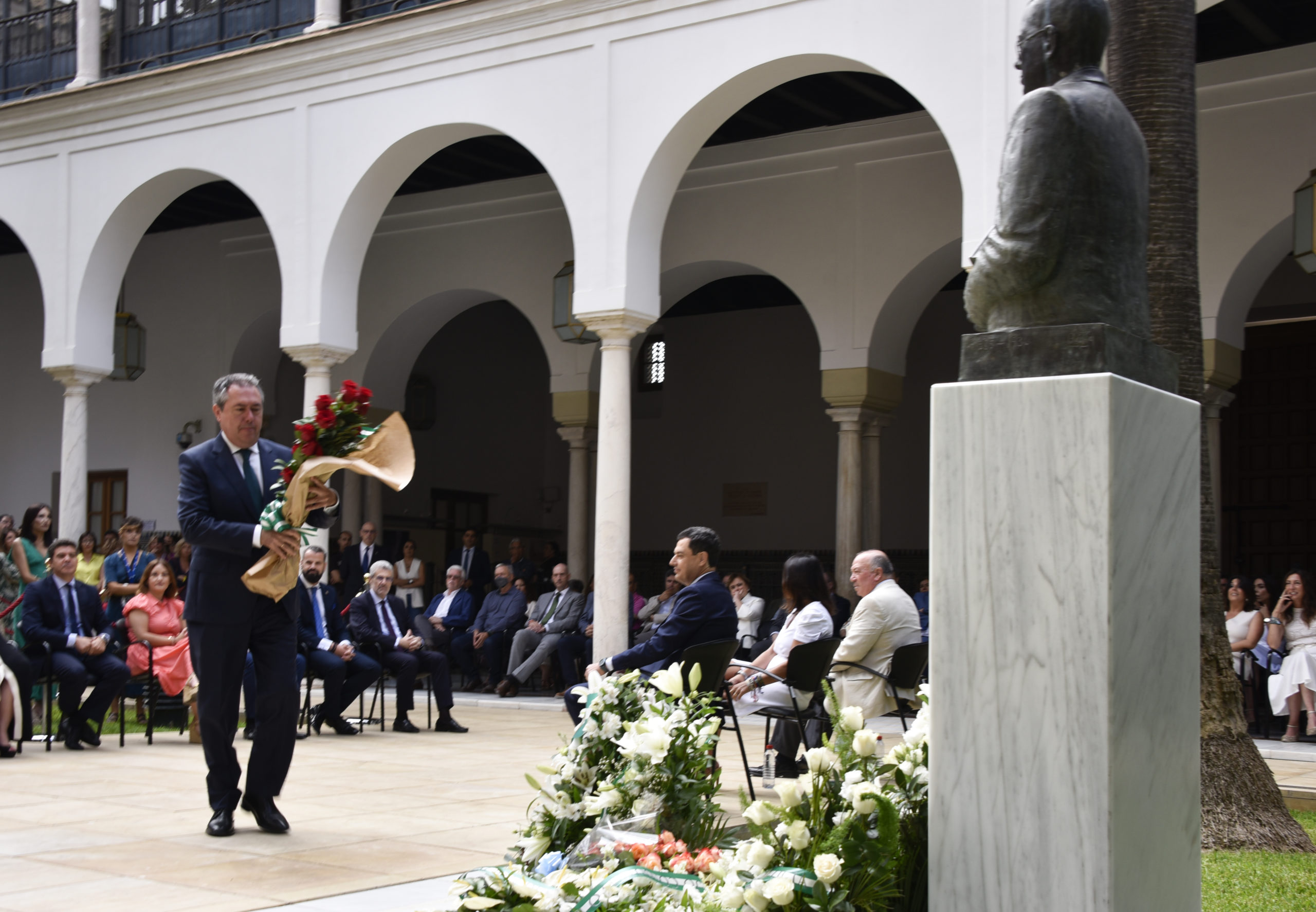 Juan Espadas apela a revisar el grado de cumplimiento del Estatuto de Autonomía por parte del Gobierno andaluz