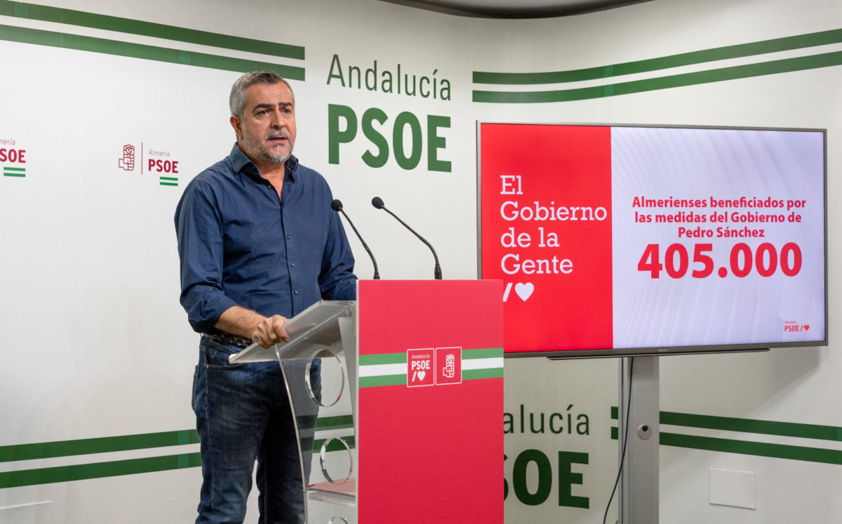 El PSOE cifra en más de 405.000 los almerienses beneficiados por las medidas anticrisis del Gobierno y pide al PP que sume