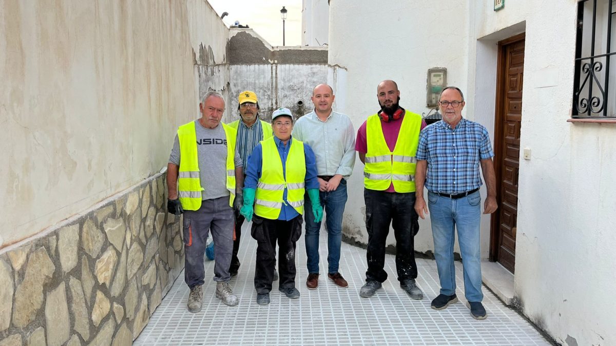 Antonio Martínez visita las obras del PFEA del Gobierno de España en Armuña de Almanzora valoradas en 56.000 euros