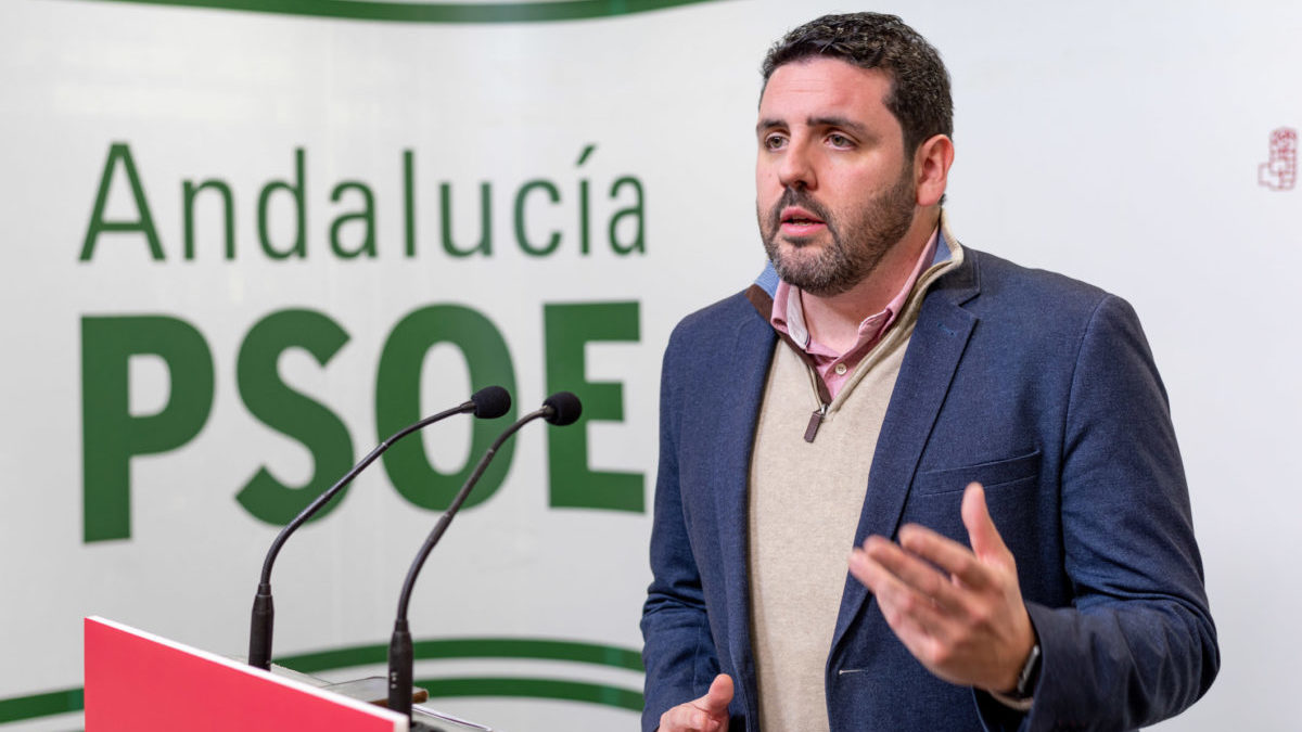 El PSOE acusa al PP de perjudicar al Levante al negarle unas inversiones que sí están dando a Almería, Roquetas y El Ejido