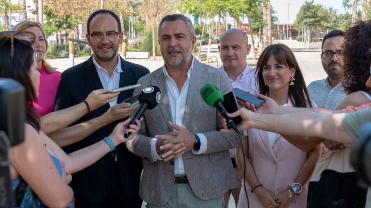 Lorenzo Cazorla: “El PSOE garantiza AVE, energía y más recursos hídricos para seguir avanzando en la mejor Almería”