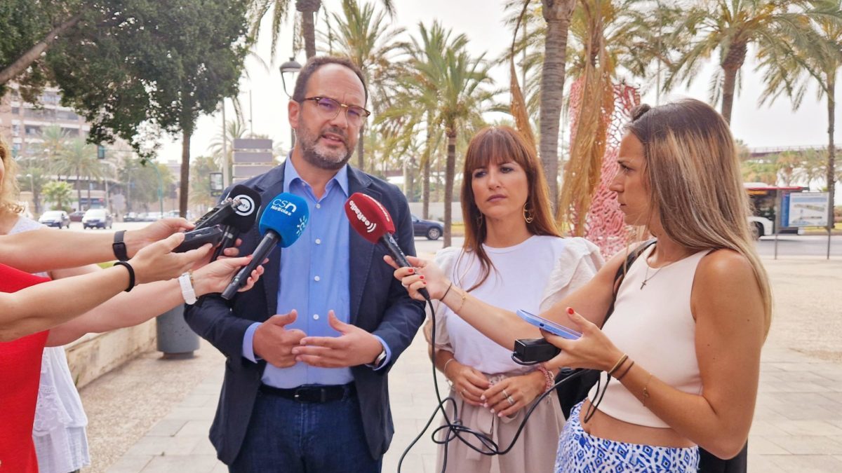 Antonio Hernando destaca la bonificación del gasóleo para transportistas y agricultores entre las recientes medidas del Gobierno