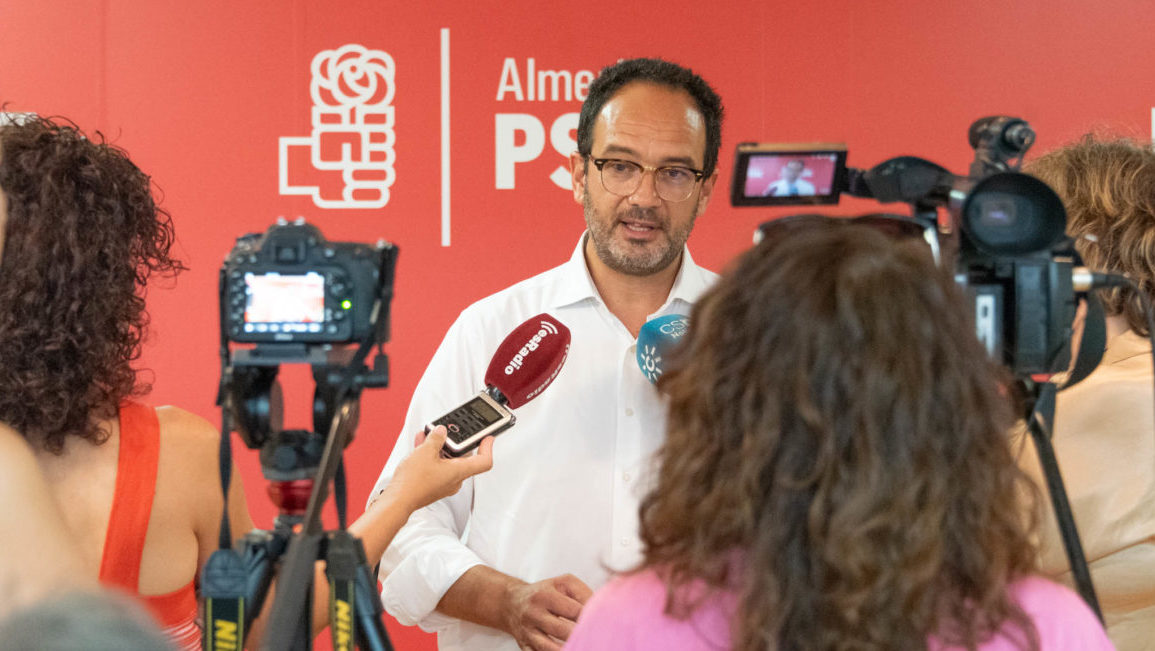 El PSOE pide el voto a todos los progresistas almerienses “para avanzar” y “parar” a la coalición PP y Vox