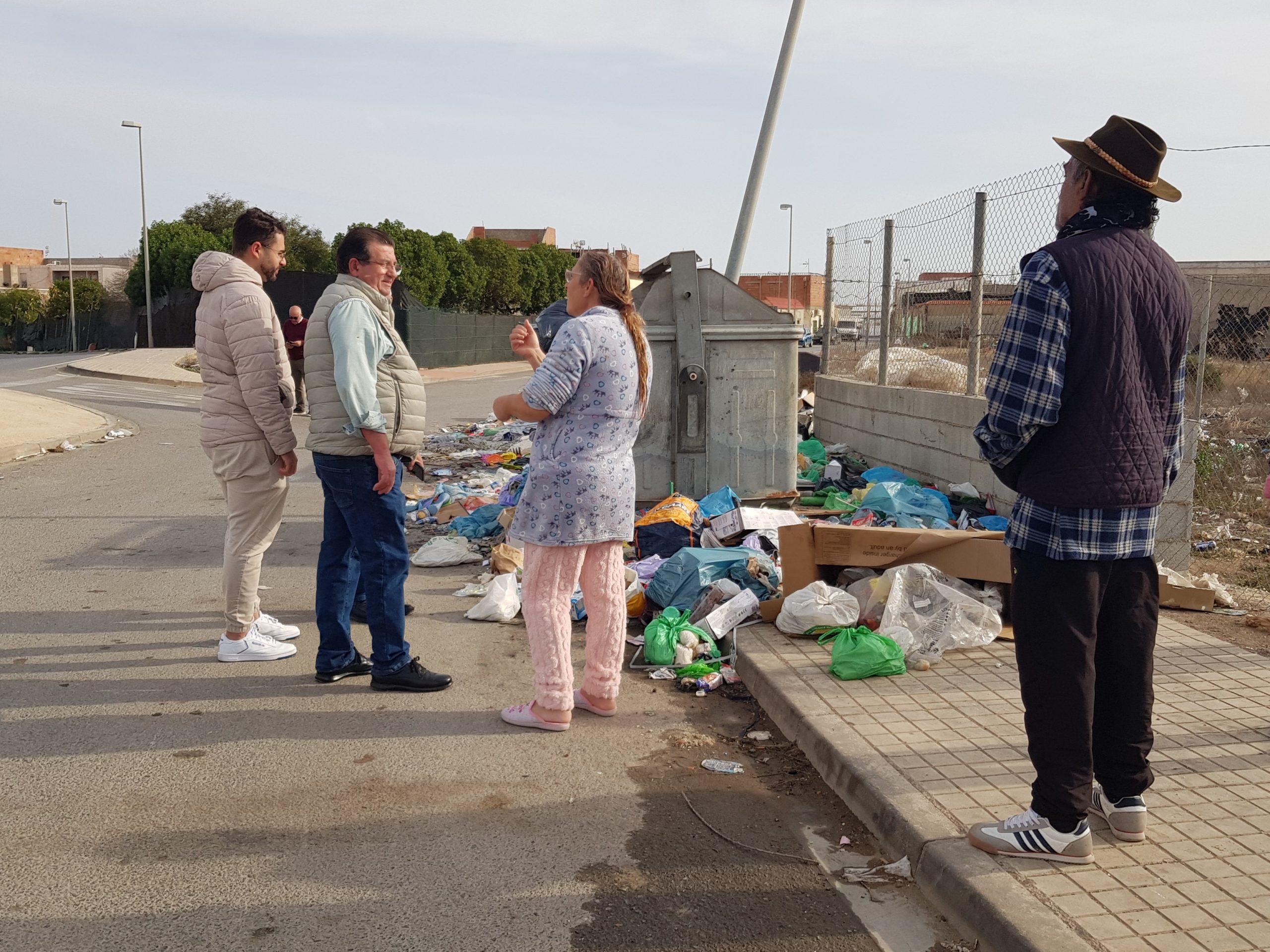 EL EJIDO. El PSOE reclama mayor mantenimiento en Matagorda y el Pozo de la Tía Manolica