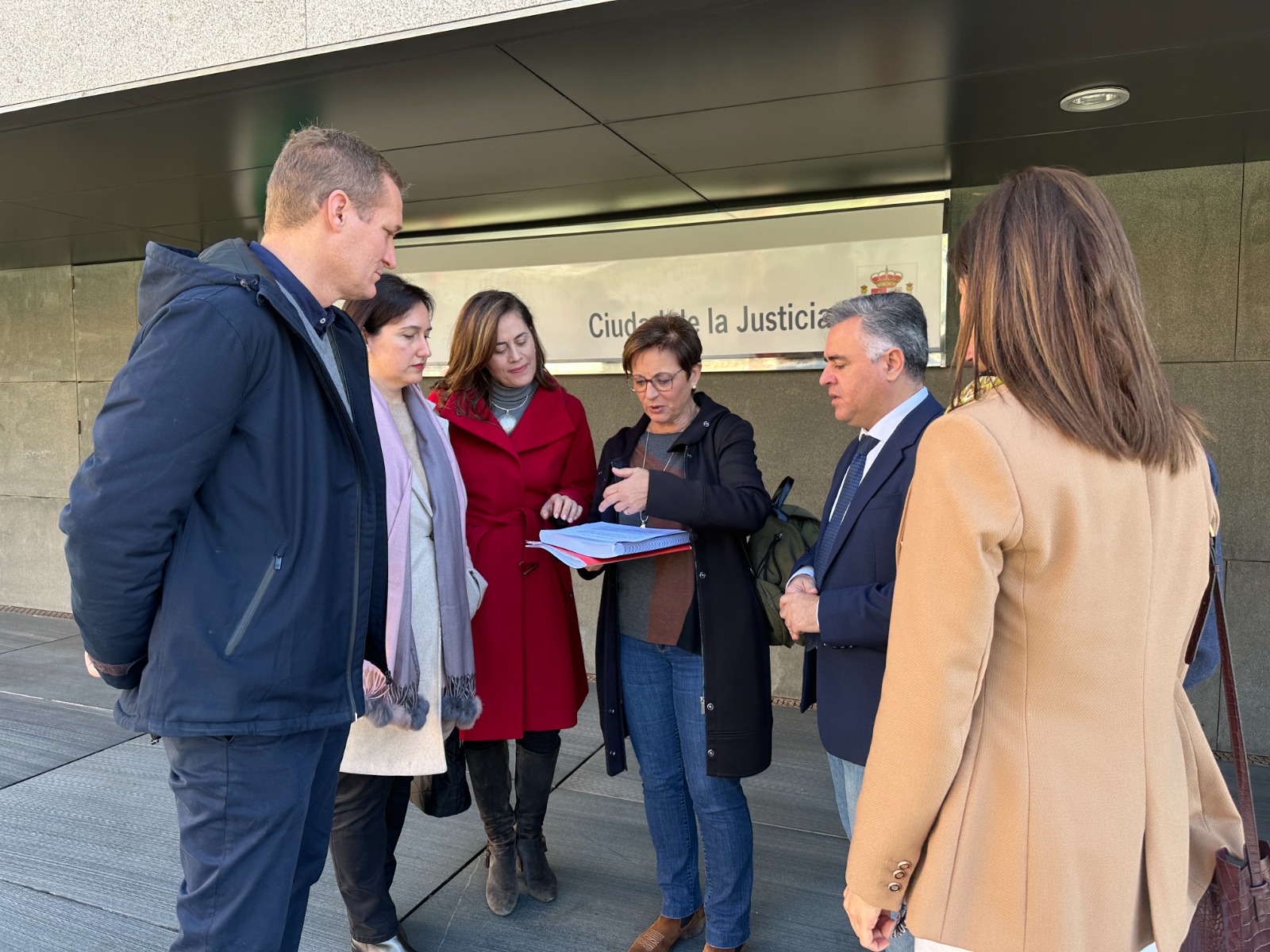 ALMERÍA. El PSOE presenta una denuncia en el juzgado frente a la empresa concesionaria del tanatorio por presunta estafa