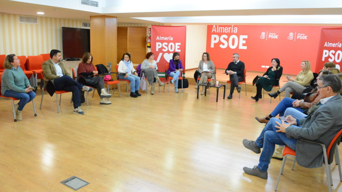 El PSOE defiende la igualdad “sin medias tintas” y lamenta el retroceso de las políticas feministas con Juanma Moreno