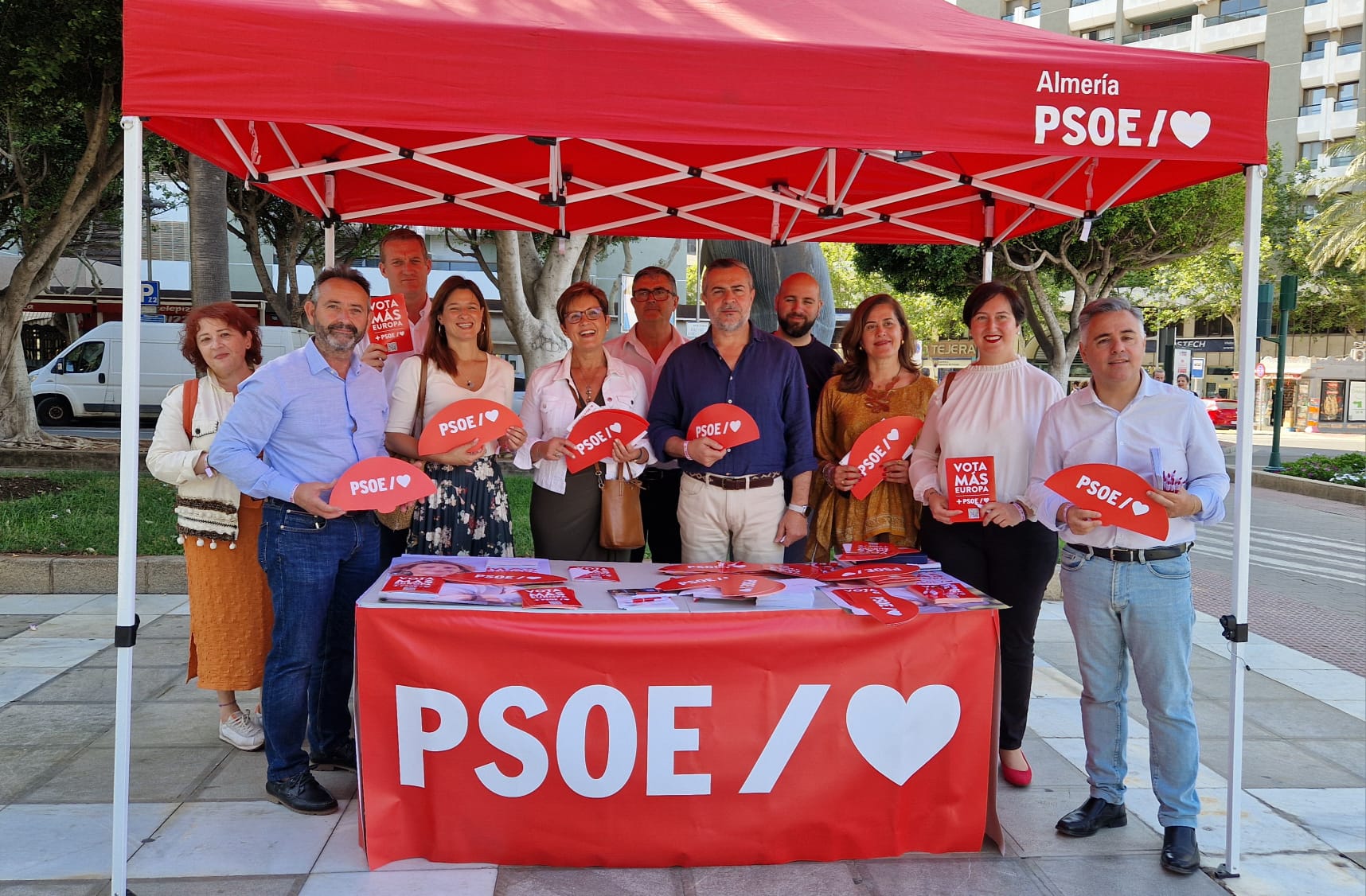 El PSOE anima a la ciudadanía a elegir su modelo de igualdad y progreso, frente al del abrazo del PP a la extrema derecha