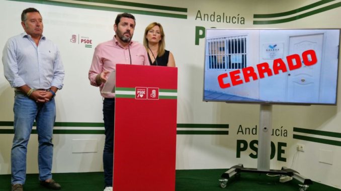 Diego Castaño, Juan Manuel Ruiz y Teresa Piqueras, hoy, en rueda de prensa