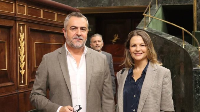 Juan Antonio Lorenzo y la diputada por Jaén Ana Cobo