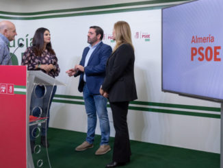 Antonio Gutiérrez, Noemí Cruz, Juan Manuel Ruiz y Teresa Piqueras, en la sede provincial