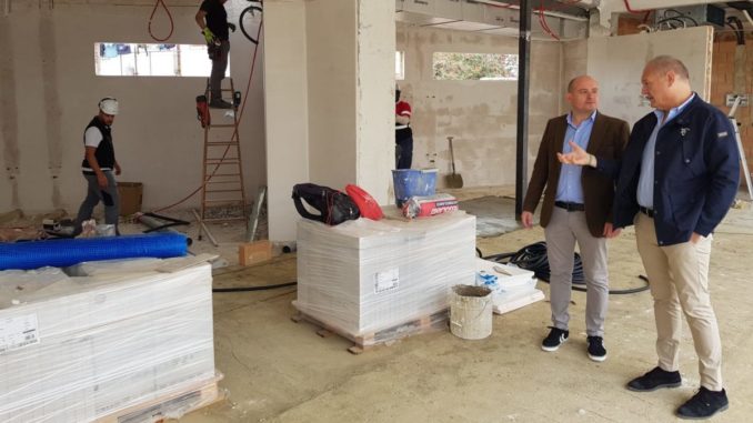 Antonio Martínez y Antonio Fernández, visitan las obras de la futura plaza de abastos de Cuevas del Almanzora