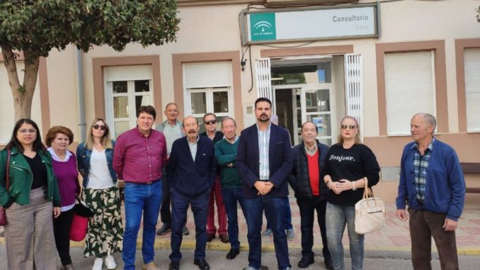 Mateo Hernández, María Teresa Heredia, concejales y miembros de la Agrupación Local de Dalías