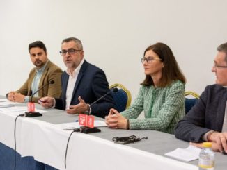 Juan Antonio Lorenzo y Pilar Navarro junto a los también parlamentarios José Luis Sánchez Teruel y Mateo Hernández